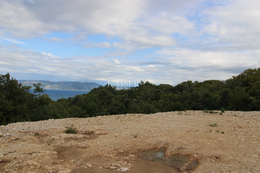 Image 6138778 - 6