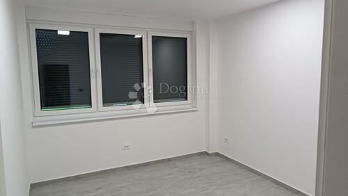 Thumbnail 6140040 - 6