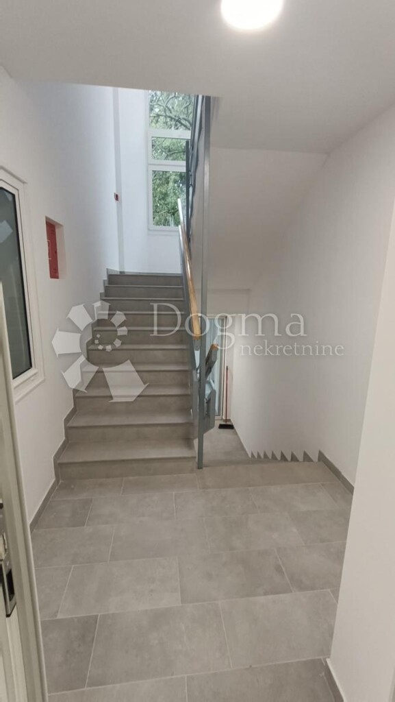 Image 6140040 - 9