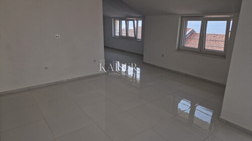 Thumbnail 6140099 - 9