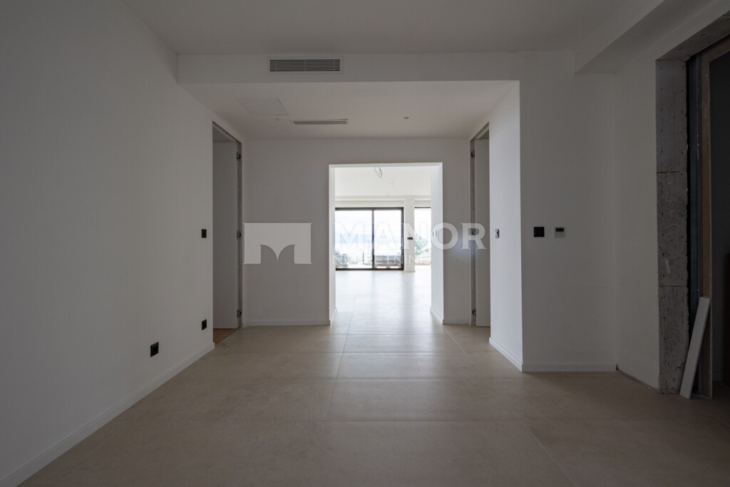 Image 6140105 - 6