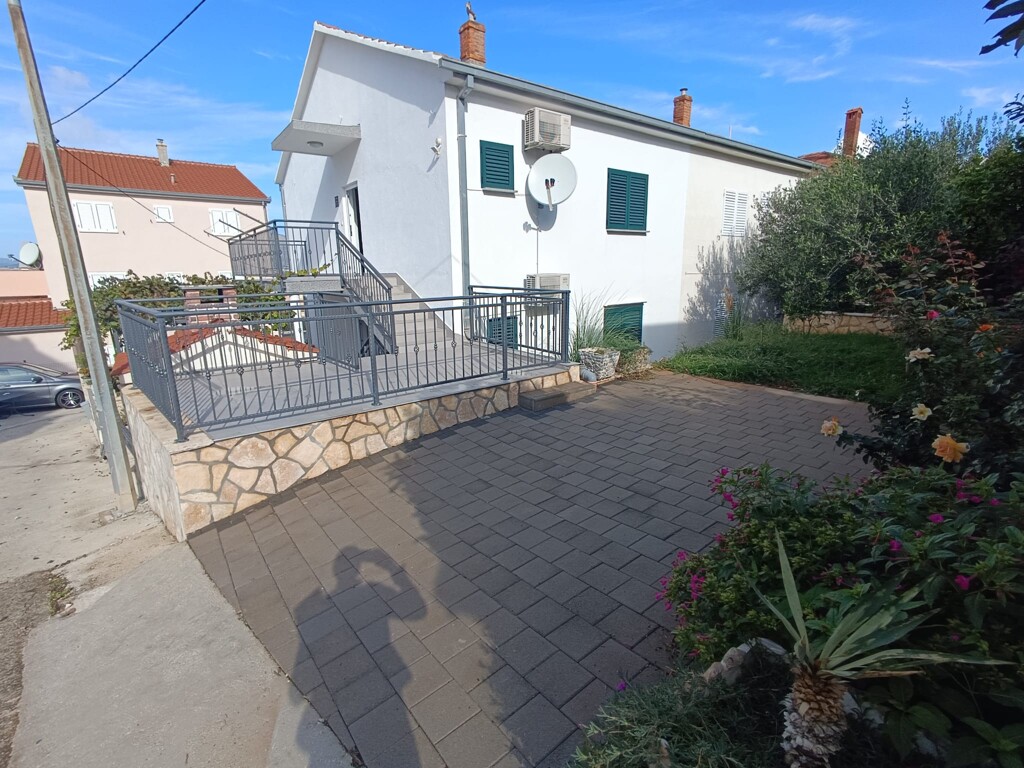 Image 6140442 - 7