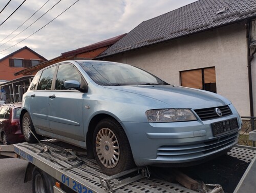 Fiat stilo 1,4 16 v, 2004 god u dijelovima prodajem