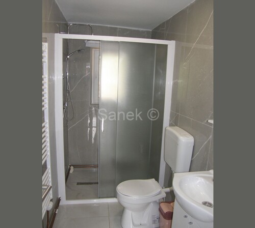 Thumbnail 6140899 - 4