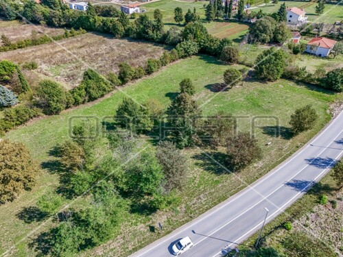 Kršan, građevinsko zemljište 4.440 m2 na predivnoj lokaciji