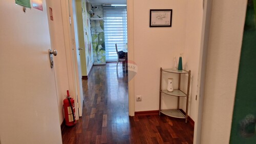 Thumbnail 6141077 - 3