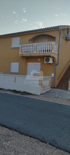 Thumbnail 6142032 - 2