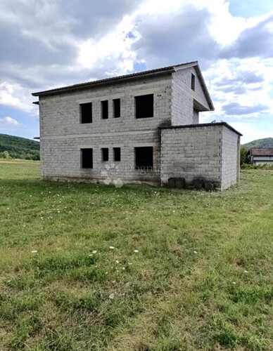 PRILIKA!Samostojeća kuća u prekrasnom Boljunu