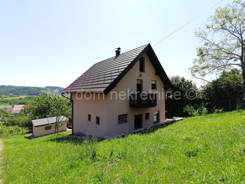 Kašina, samostojeća kuća, 91.57m2, okućnica 888m2