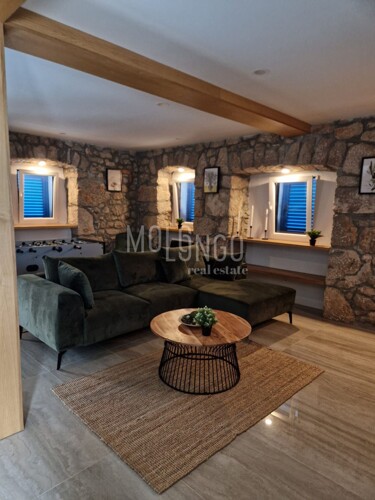 Thumbnail 6142760 - 9