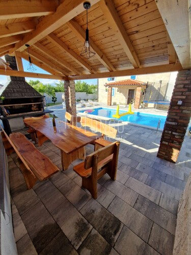 Thumbnail 6142760 - 4