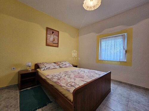 Dvosoban apartman, 90m od plaže, Prezida