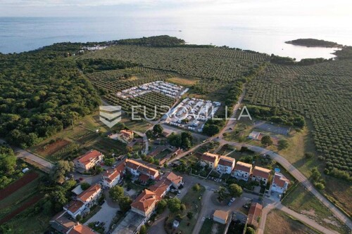 Istra, Červar, građevinsko zemljište 1 km od mora