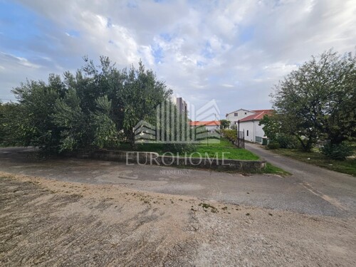 Odlična prilika za investitore! Bulevar, Zadar, prizemnica 1