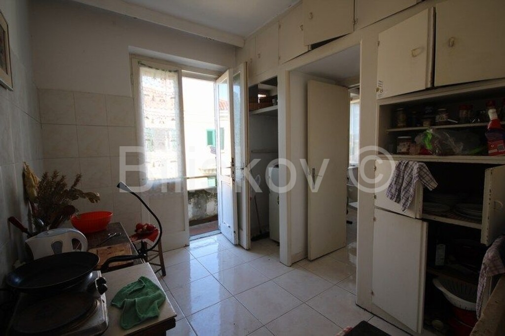 Image 6143584 - 6