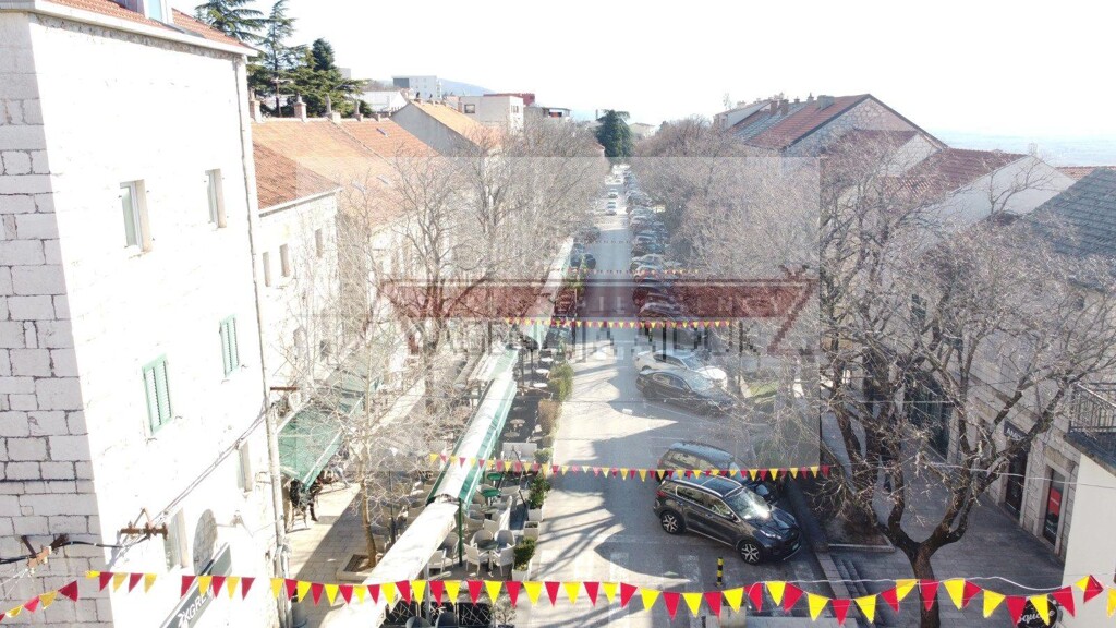 Image 6143603 - 5