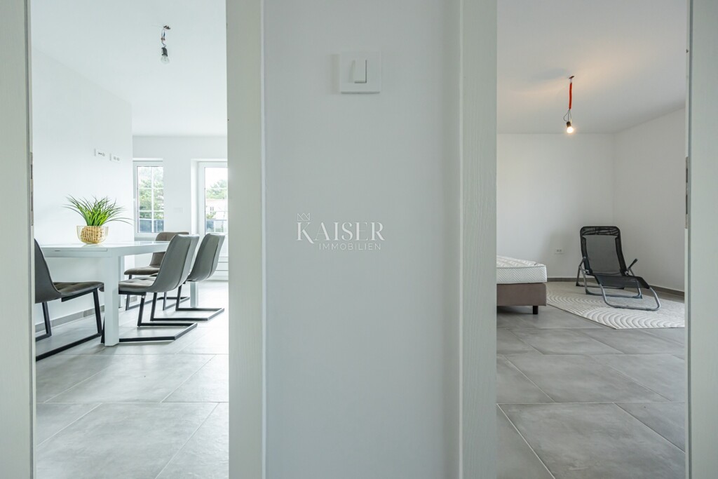 Image 6144112 - 7
