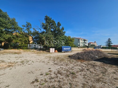 Malinska - građevinsko zemljište 2.555m2 sa projektom