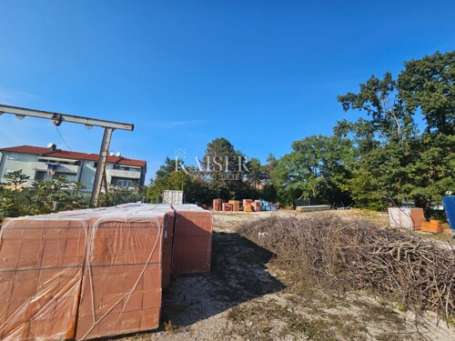 Malinska - građevinsko zemljište 2.555m2 sa projektom