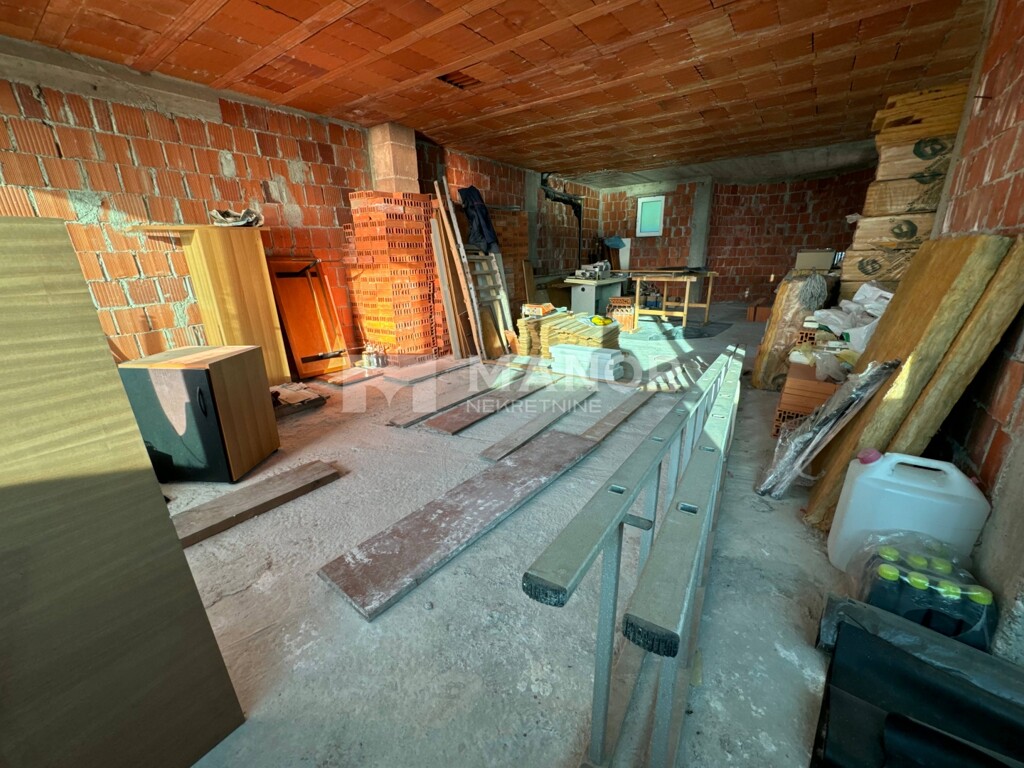 Image 6144119 - 3