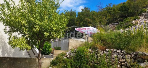 Kuća LUKOVO, 150m2, 4 apartmana