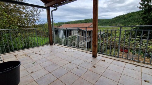 TRI nekretnine: kuća, kuća za adaptaciju i zemljište u istar