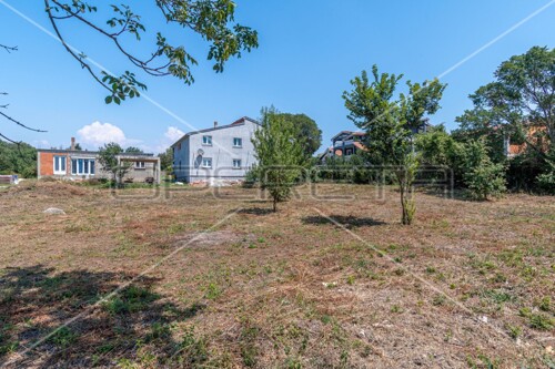 Pula, građevinsko zemljište 1387 m2 pravilnog oblika