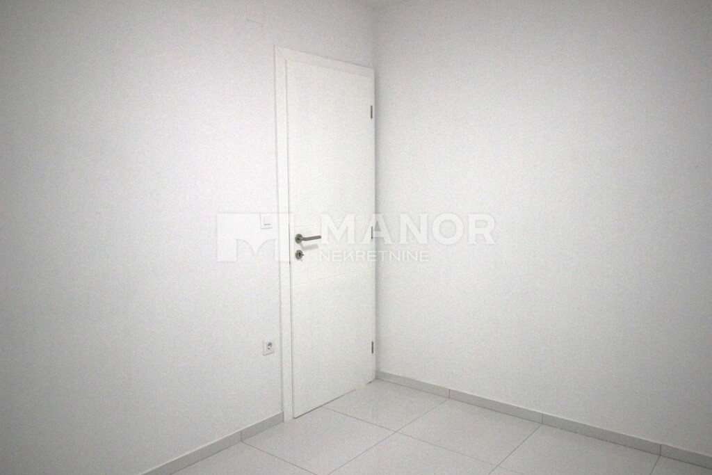 Image 6145130 - 3