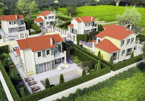 Atraktivna villa u luksuznom naselju