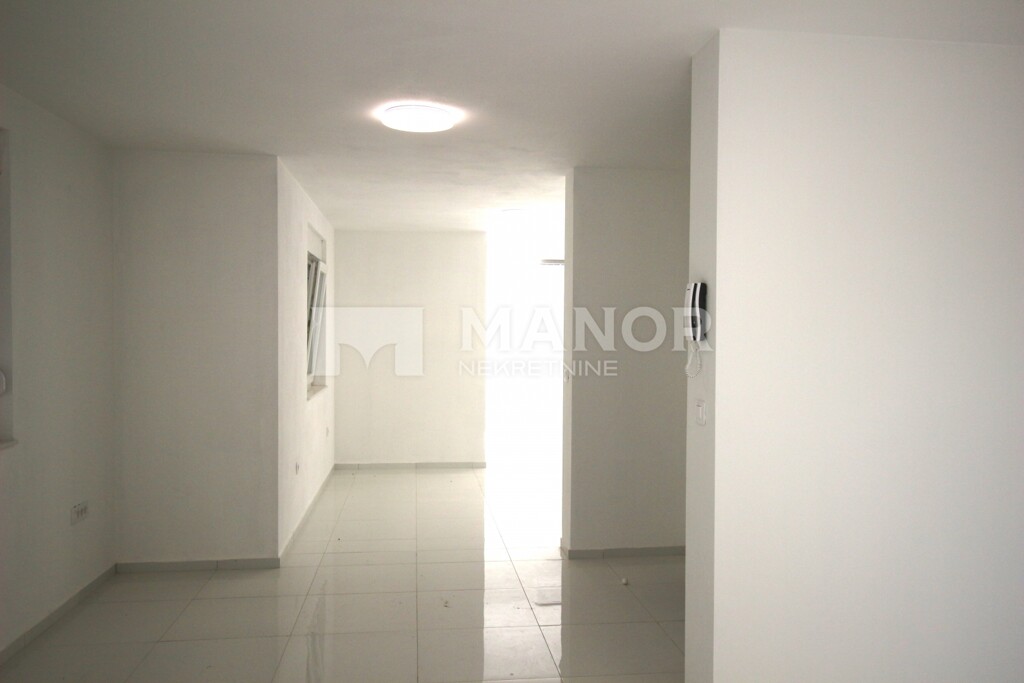 Image 6146251 - 16