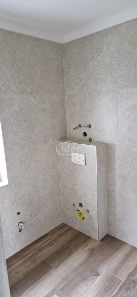 Image 6149822 - 7