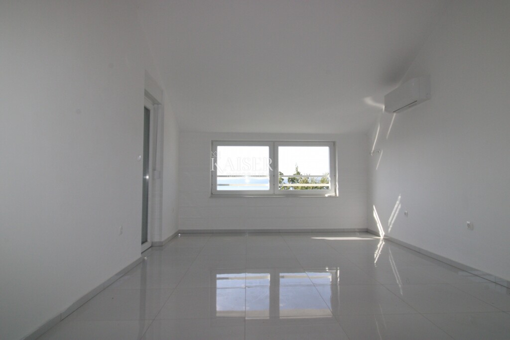 Image 6150028 - 2