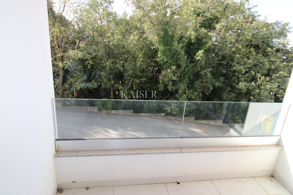 Image 6150030 - 6