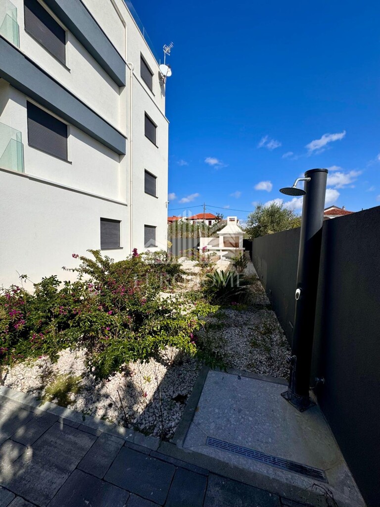 Image 6150447 - 2