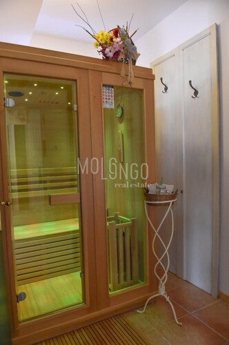 Thumbnail 6150493 - 7