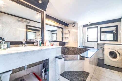 Zagreb, Trešnjevka, obiteljska kuća NKP 369 m2
