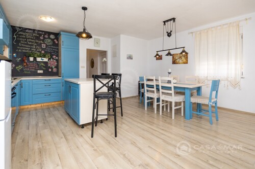 Moderan, namješten dvosoban apartman