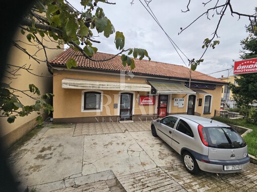 Centar Matulja, Kuća sa poslovnim prostorima 300 m2
