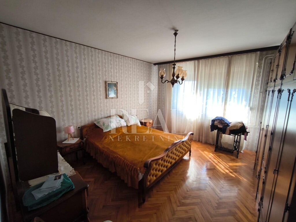 Image 6151526 - 9