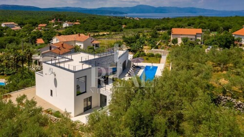 Predivna moderna vila u mirnom dijelu otoka Krka