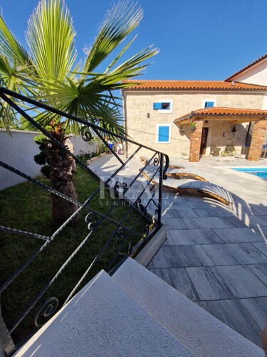 KRK-GABONJIN, PREKRASNA KUĆA ZA ODMOR, 140 m2 NETO, PRIZ.+KA
