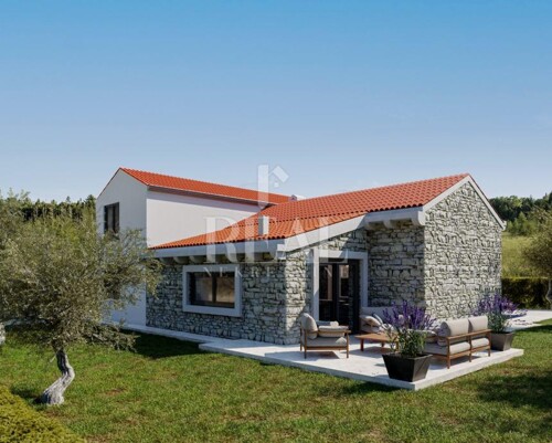 ČABRUNIĆI-ISTRA, KUĆA U IZGRADNJI S BAZENOM, 124 m2, P+1