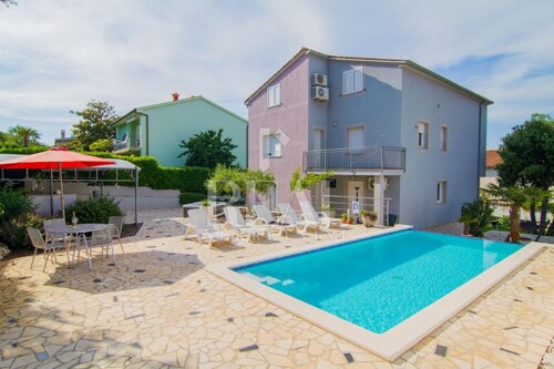 Banjole apartmanska kuća sa pogledom nadomak mora!