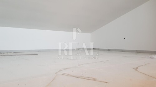 Thumbnail 6151628 - 10