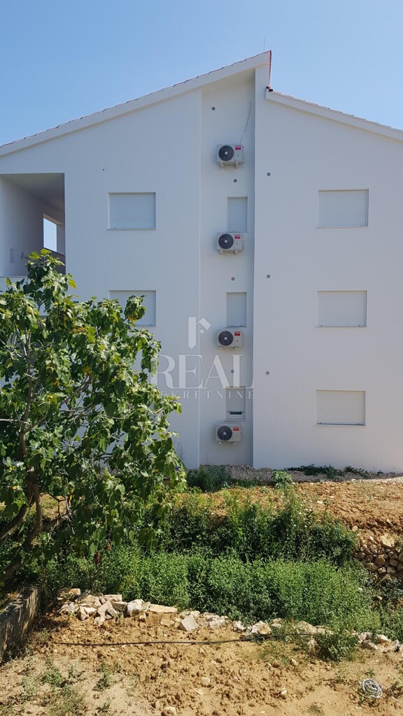 Image 6151630 - 6