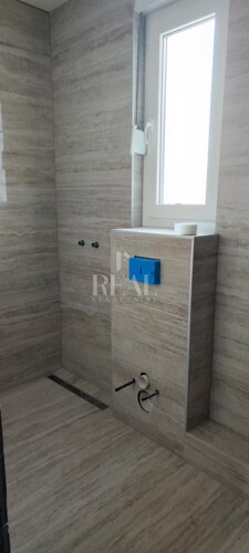 Thumbnail 6151676 - 5