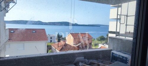 Thumbnail 6151676 - 4