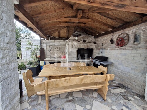 Thumbnail 6151684 - 10