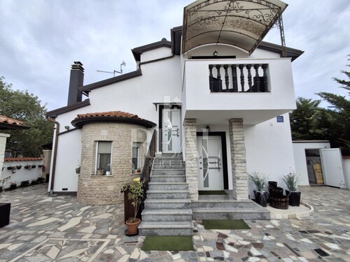 Thumbnail 6151684 - 6