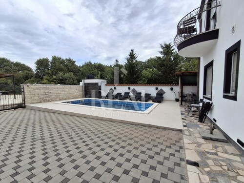 Thumbnail 6151684 - 8